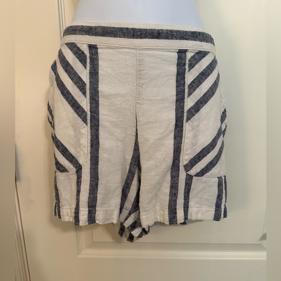 Ellen Tracy Pants - EllenTracy linen blend shorts size M